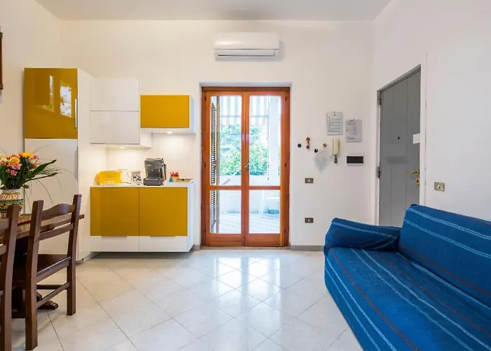 Apartment Terrazza In Centro Sorrento